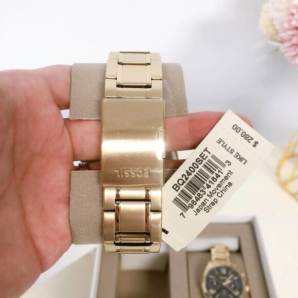 Fossil BQ2400Set His and Her Chronograph Gold-Tone Stainless Steel Watch - Picture 8 of 9